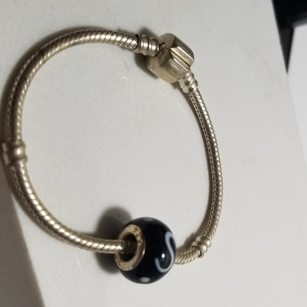 Wonderful Bead Black Glass S Charm on Bracelet 925